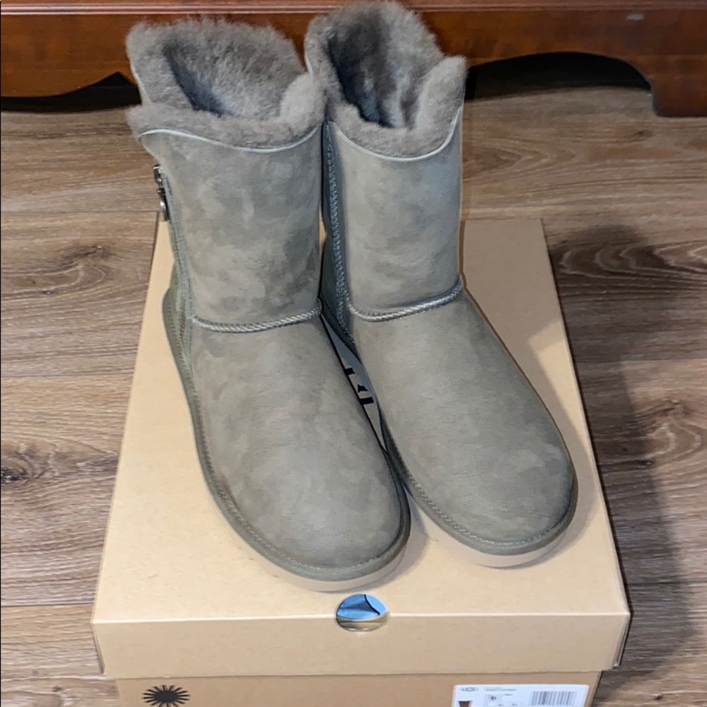 Ugg Bailey zip boots